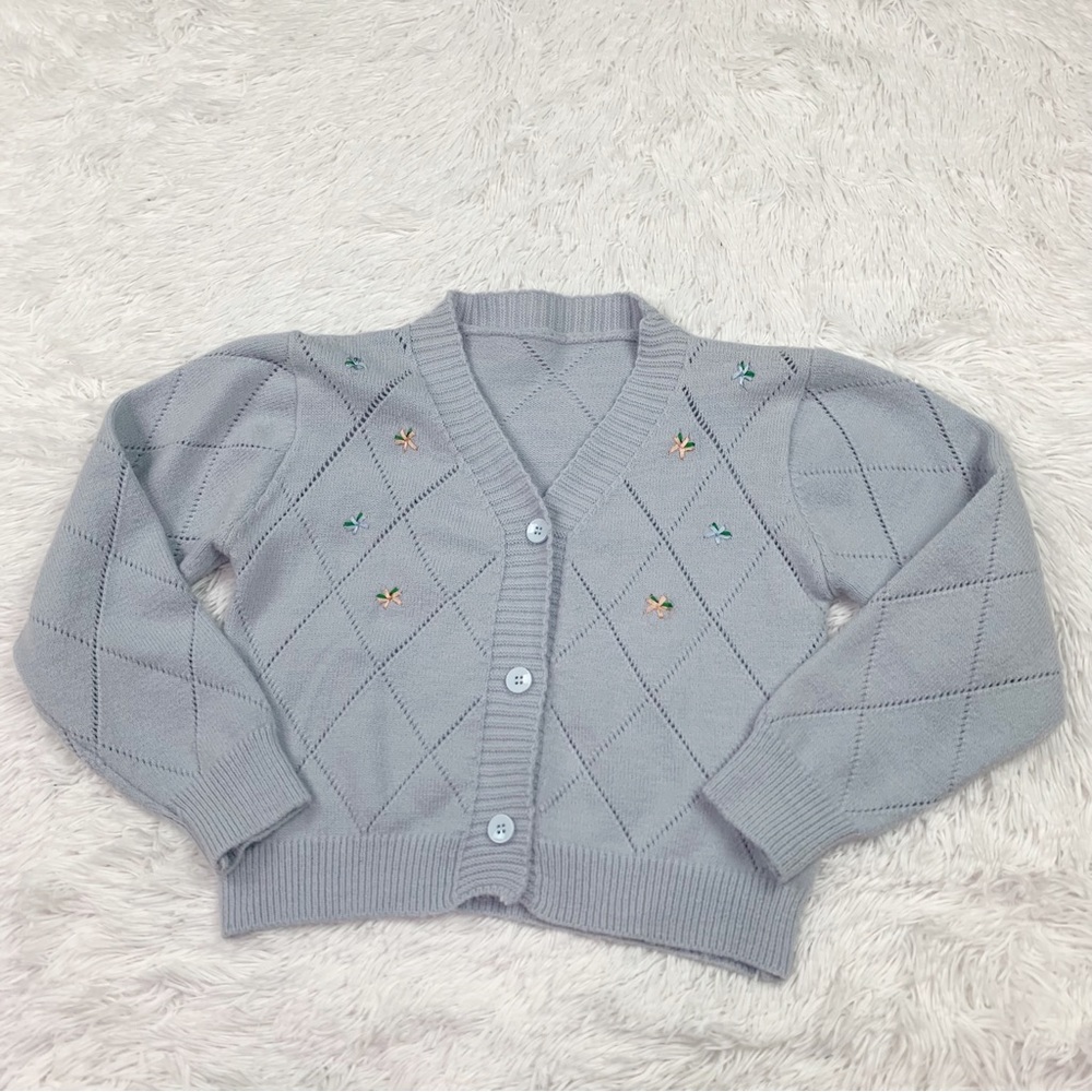 Unbranded long sleeve sweater cardigan button front v‎ neck in light blue
